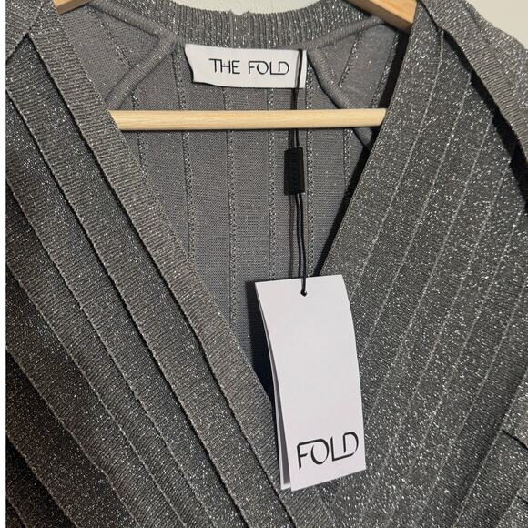 NWT Women's 8 The Fold London Nara Stretch Knit Dress V Neck Metallic Silver - Picture 4 of 8